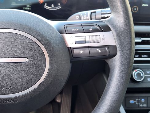 Certified 2025 Hyundai Santa Cruz SE AWD/4WD image 24