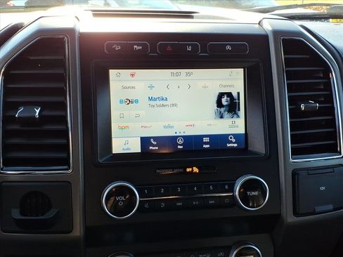 Used 2021 Ford Expedition XLT image 24