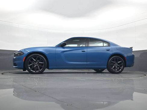 Used 2020 Dodge Charger SXT w/ Blacktop Package RWD image 28