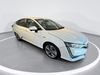 Used 2018 Honda Clarity Touring image 1