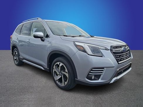 Used 2023 Subaru Forester Touring AWD/4WD image 3