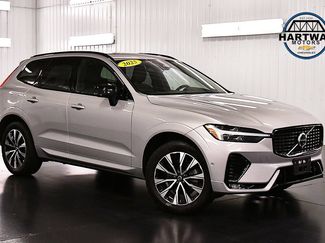 Used 2025 Volvo XC60 B5 Plus AWD/4WD video 1