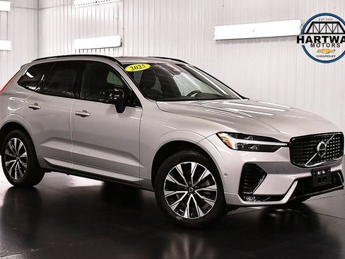 Used 2025 Volvo XC60 B5 Plus AWD/4WD image 1