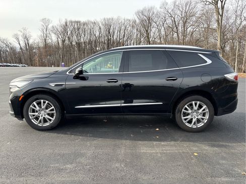 Used 2024 Buick Enclave Essence w/ Experience Buick Package image 5