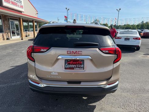 Used 2018 GMC Terrain SLT w/ Preferred Package FWD image 5