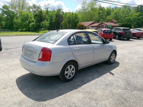 Used 2009 Hyundai Accent GLS w/ Popular Equipment Pkg 5 FWD image 12