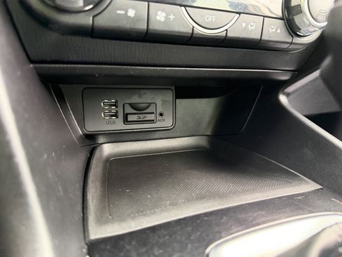 Used 2018 MAZDA MAZDA3 Grand Touring w/ Premium Equipment Package image 38