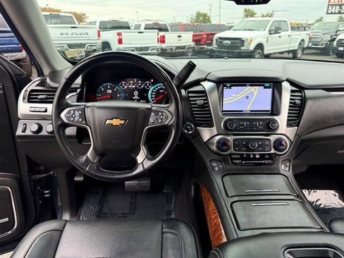 Used 2019 Chevrolet Suburban Premier image 32