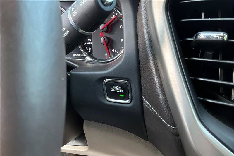 Used 2017 GMC Acadia Denali w/ Technology Package FWD image 32