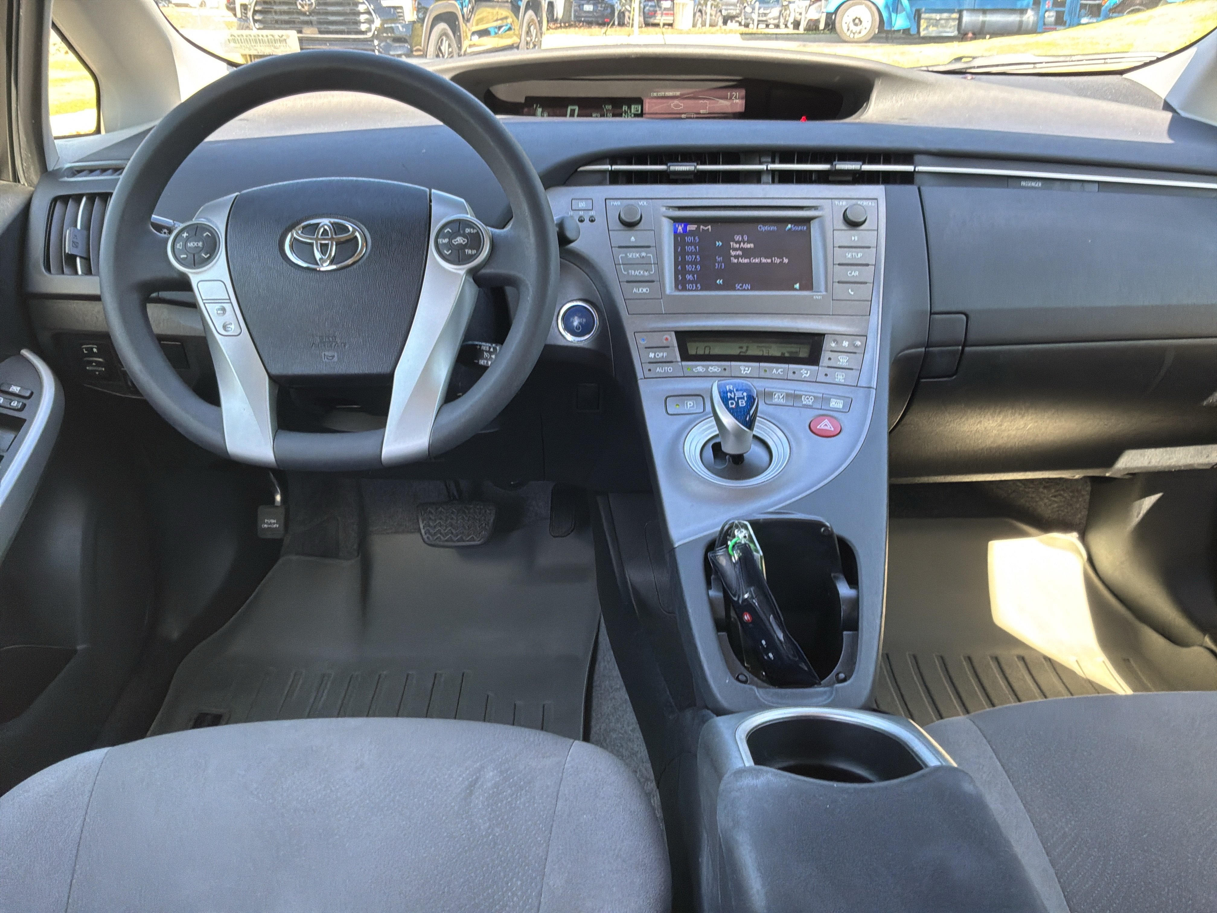 Used 2015 Toyota Prius Two FWD image 27