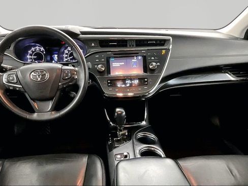 Used 2018 Toyota Avalon XLE image 7