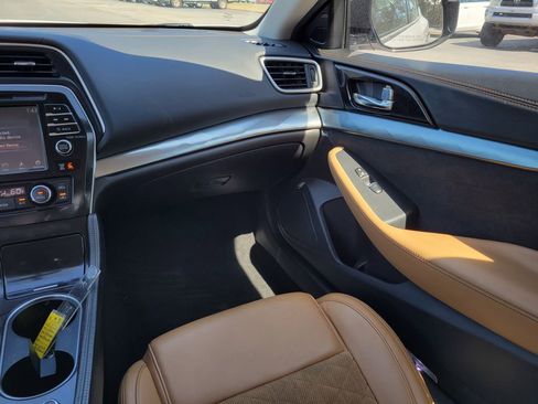Used 2016 Nissan Maxima SR image 18
