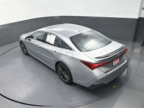 Used 2021 Toyota Avalon XSE image 23