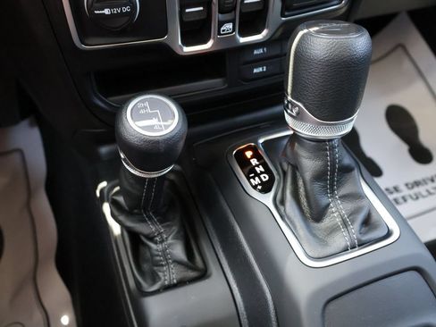 New 2026 Jeep Gladiator Sport AWD/4WD image 36