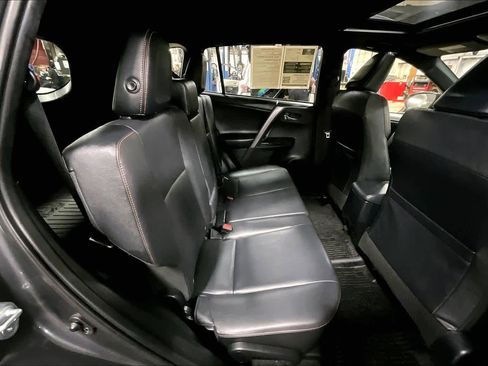 Certified 2017 Toyota RAV4 SE image 18