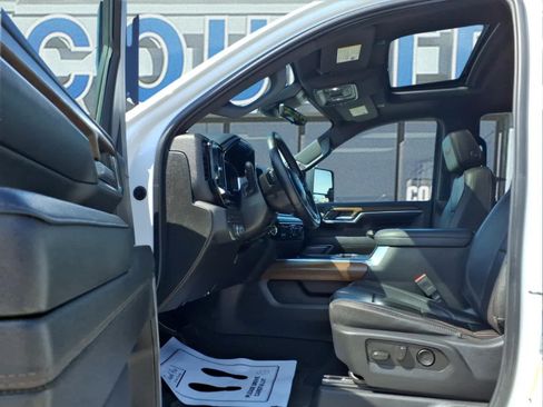 Used 2024 Chevrolet Silverado 2500 High Country w/ High Country Premium Package AWD/4WD image 15