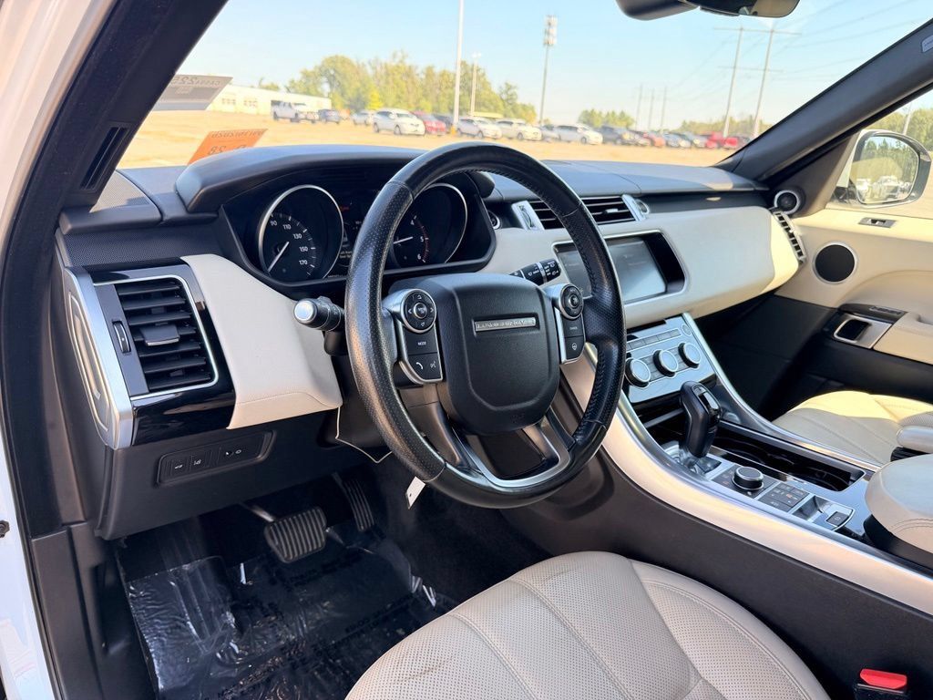 Used 2017 Land Rover Range Rover Sport HSE AWD/4WD image 14