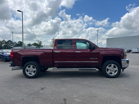 Used 2015 Chevrolet Silverado 2500 LTZ w/ Duramax Plus Package AWD/4WD image 4