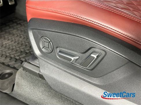 Used 2024 Audi SQ7 Premium Plus w/ Executive Package image 40