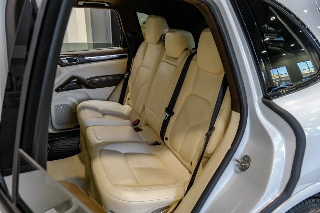 Used 2017 Porsche Cayenne AWD/4WD image 60