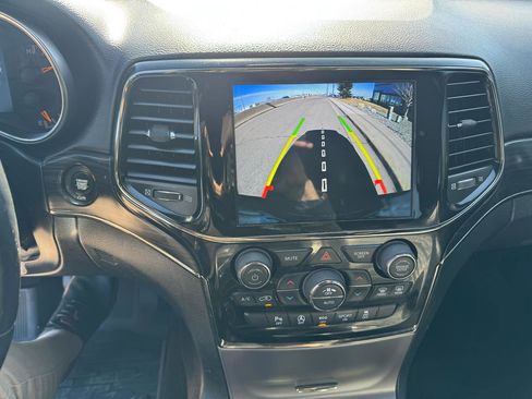 Used 2019 Jeep Grand Cherokee Limited X image 23