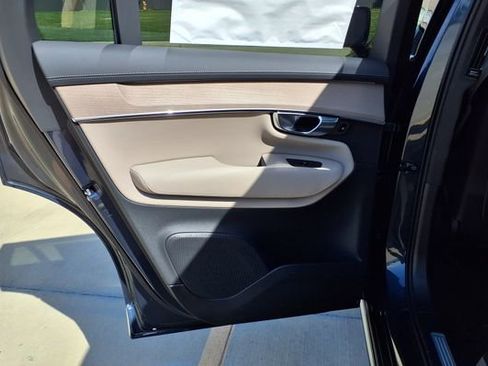 New 2026 Volvo XC90 T8 Plus w/ Protection Package Premier AWD/4WD image 15