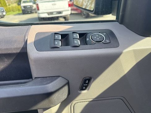 Used 2020 Ford F150 XL w/ Equipment Group 101A Mid AWD/4WD image 12