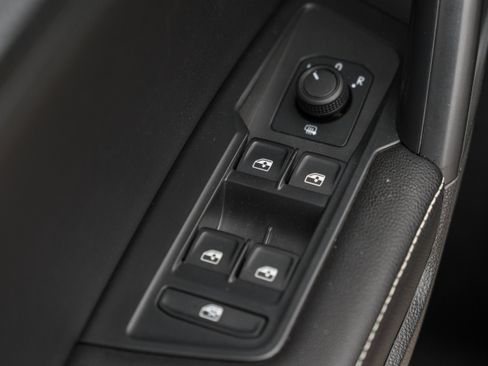 Used 2022 Volkswagen Tiguan S image 21