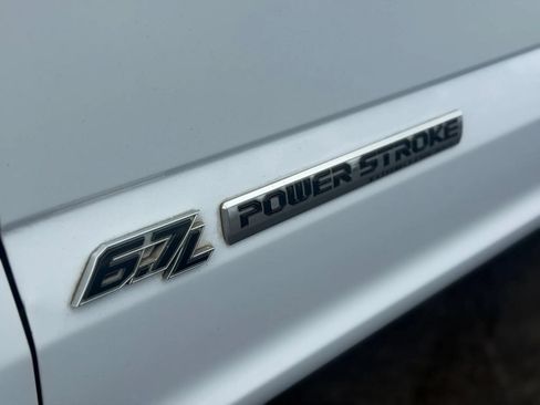 Used 2017 Ford F250 XL w/ Power Equipment Group AWD/4WD image 12