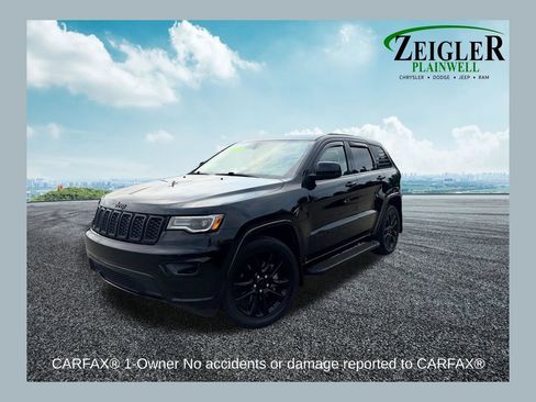 Used 2022 Jeep Grand Cherokee Laredo X AWD/4WD image 1