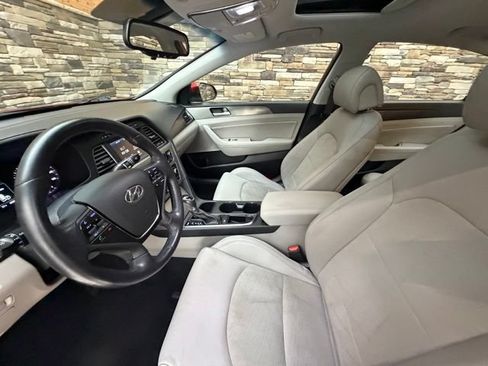 Used 2017 Hyundai Sonata Sport w/ Value Edition Package 02 FWD image 15