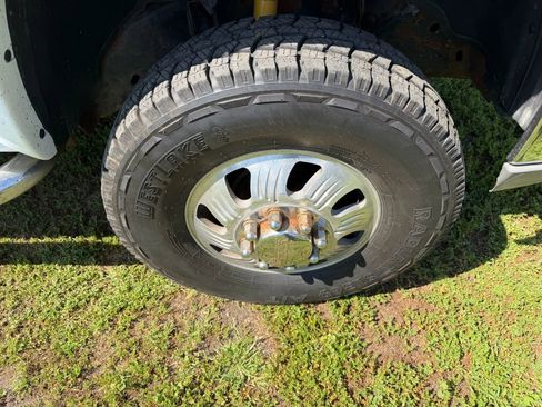 Used 2004 Chevrolet Silverado 3500 LS w/ Heavy-Duty Power Package image 25