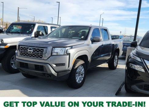 Used 2023 Nissan Frontier SV image 1