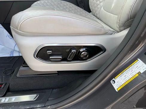 Used 2023 Jeep Grand Cherokee L Summit w/ Advanced Protech Group IV image 9