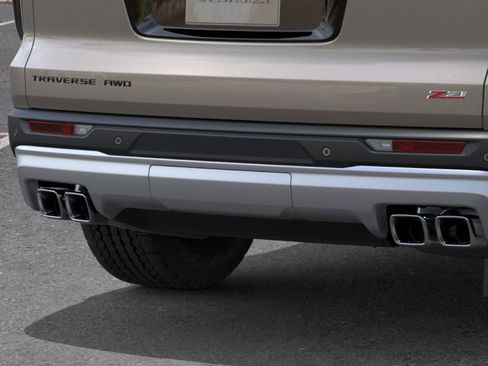 New 2026 Chevrolet Traverse Z71 w/ LPO, Floor Liner Package image 24