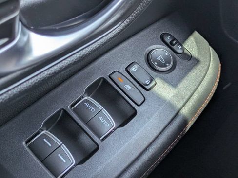 Used 2025 Honda HR-V Sport image 23