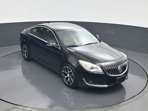 Used 2017 Buick Regal Premium w/ Driver Confidence Package #1 FWD image 15