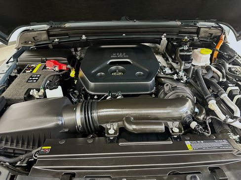 Used 2025 Jeep Wrangler Willys image 33