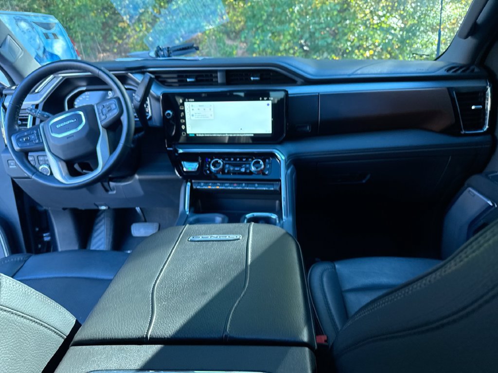 Used 2024 GMC Sierra 2500 Denali w/ Denali Reserve Package AWD/4WD image 31