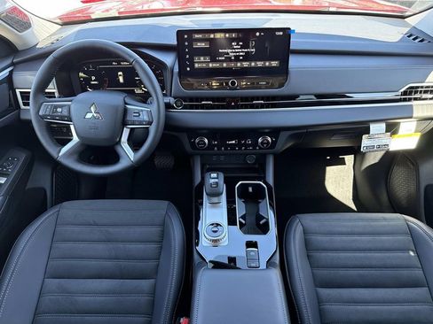 New 2026 Mitsubishi Outlander SE FWD image 16