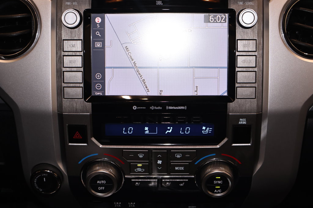 Used 2021 Toyota Tundra Platinum AWD/4WD image 32