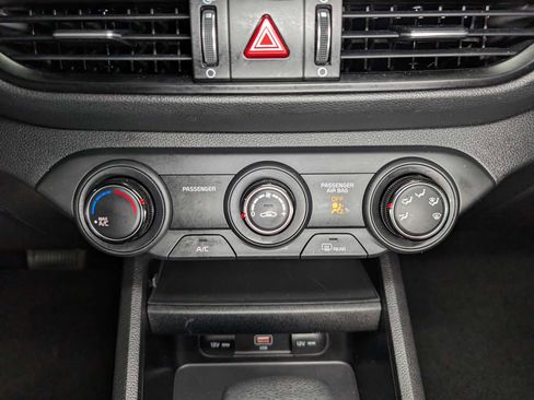 Certified 2023 Kia Forte LXS w/ LXS Technology Package image 28