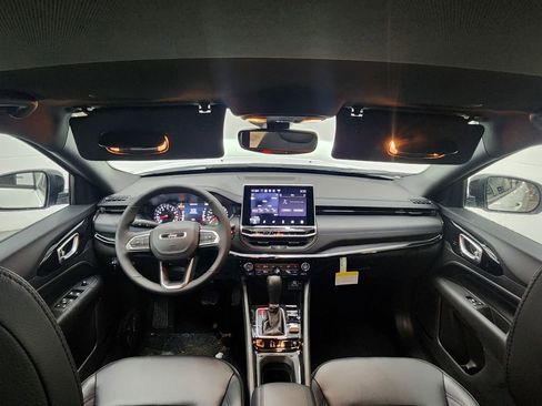 New 2026 Jeep Compass Latitude image 32