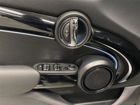 Certified 2023 MINI Cooper 4-Door Hardtop image 19