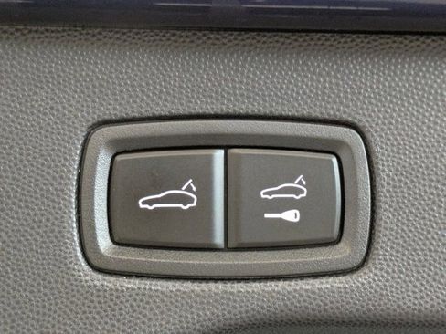 Used 2024 Porsche Macan Turbo Electric AWD/4WD image 13