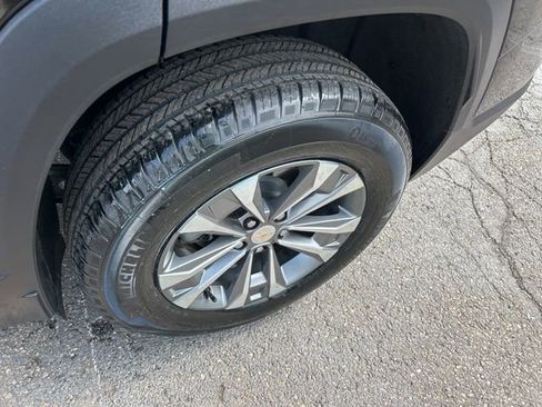 Certified 2025 Chevrolet Equinox LT AWD/4WD image 19