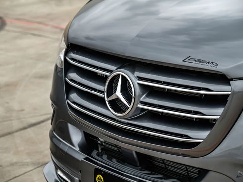 Used 2023 Mercedes-Benz Sprinter 3500 image 29