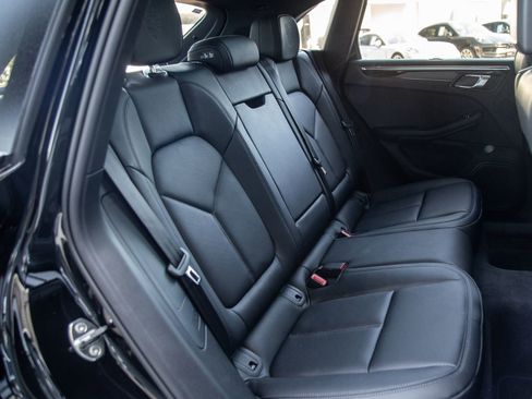 Certified 2026 Porsche Macan AWD/4WD image 20