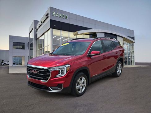 Used 2022 GMC Terrain SLE w/ Driver Convenience Package AWD/4WD image 1