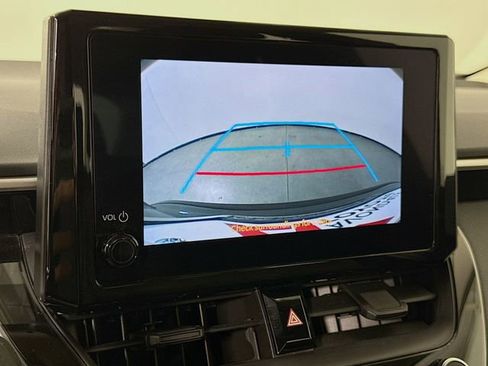 Certified 2025 Toyota Corolla LE FWD image 15